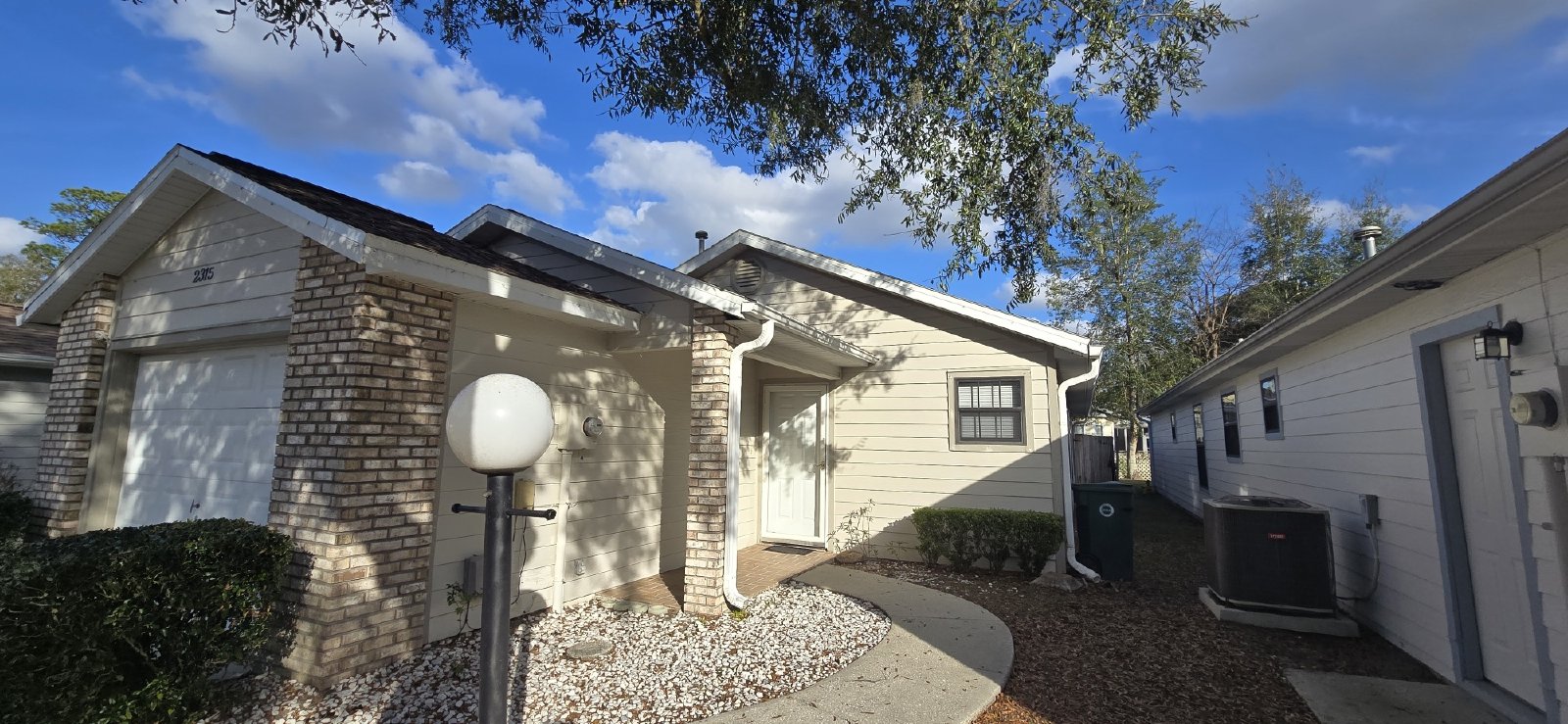 2315 NE 40th Avenue property image