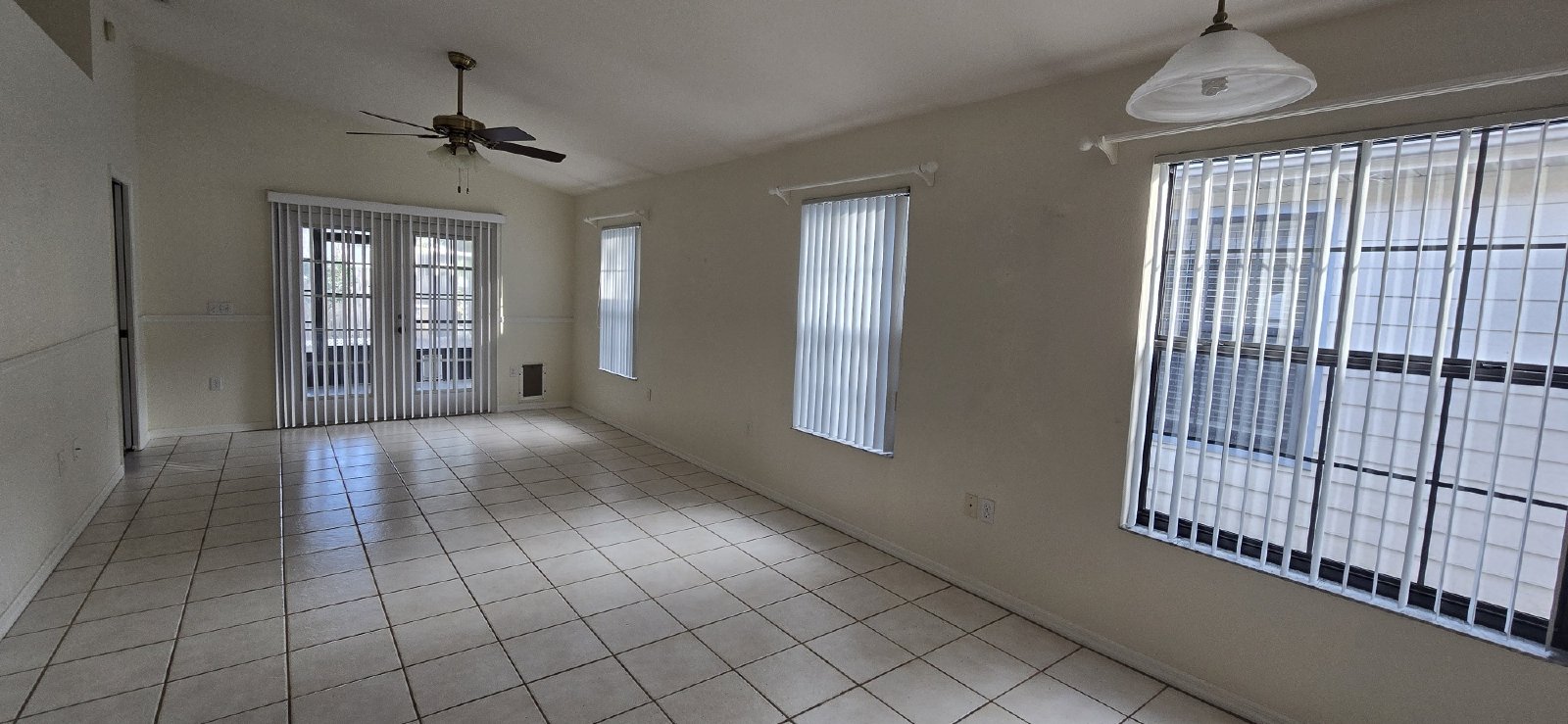 2315 NE 40th Avenue property image