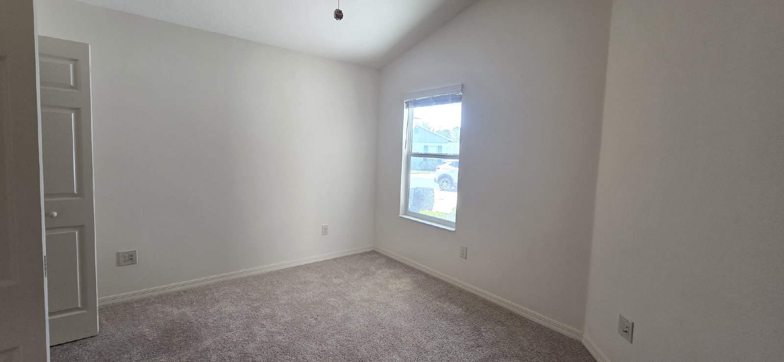 2577 Lindewood St property image