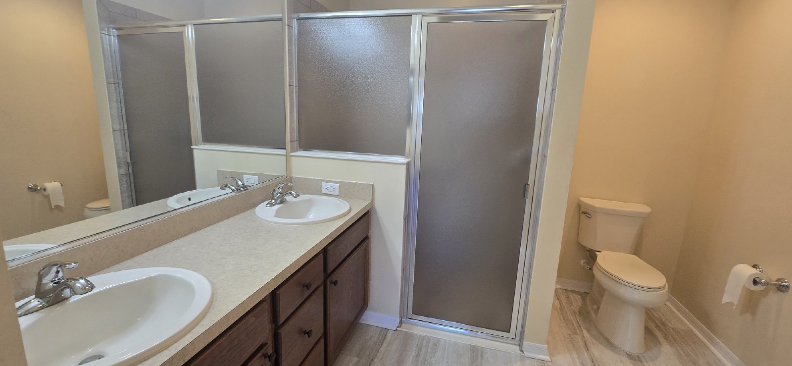 2577 Lindewood St property image