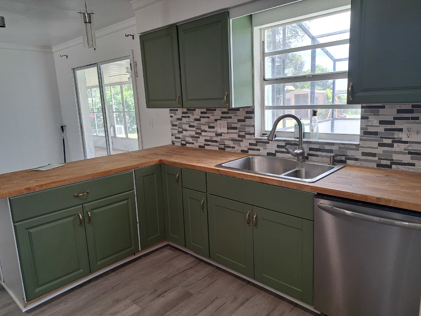 Charming 3 Bedroom, 2 Bath Pool Home on 0.33 Acres property image