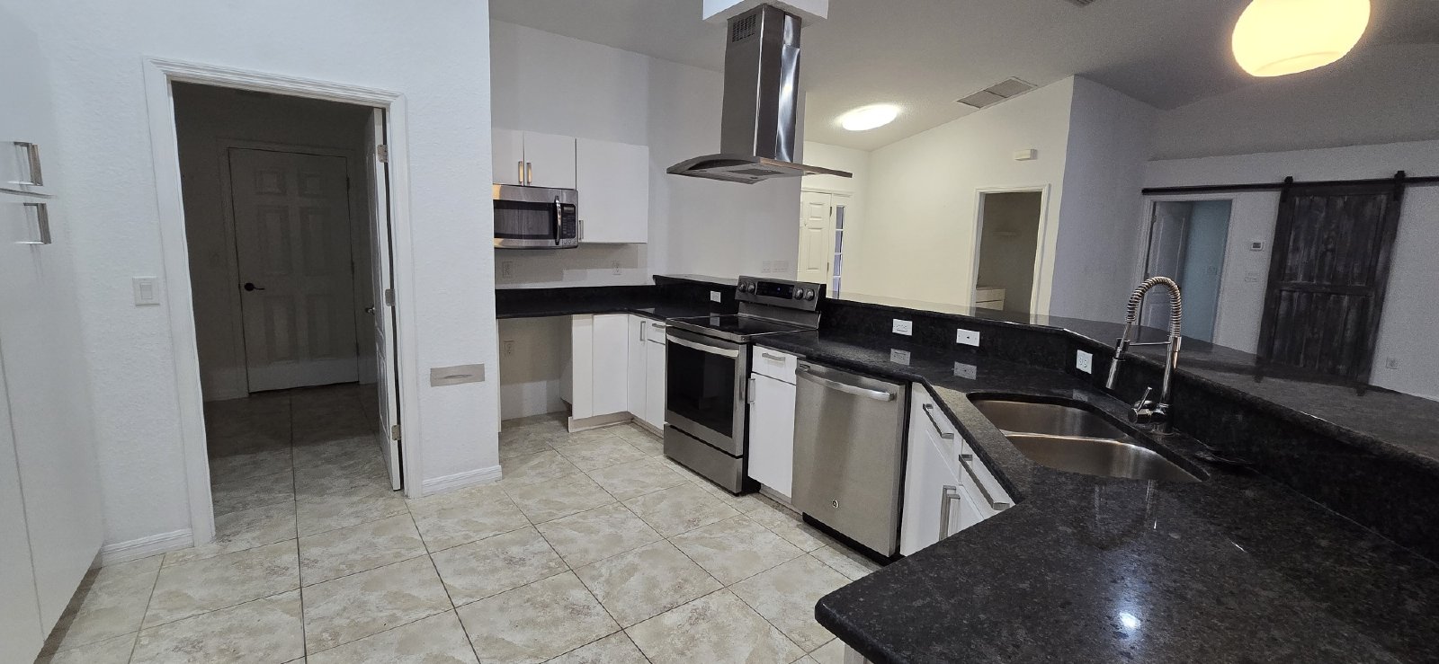 5609 SW 1725nd Loop property image